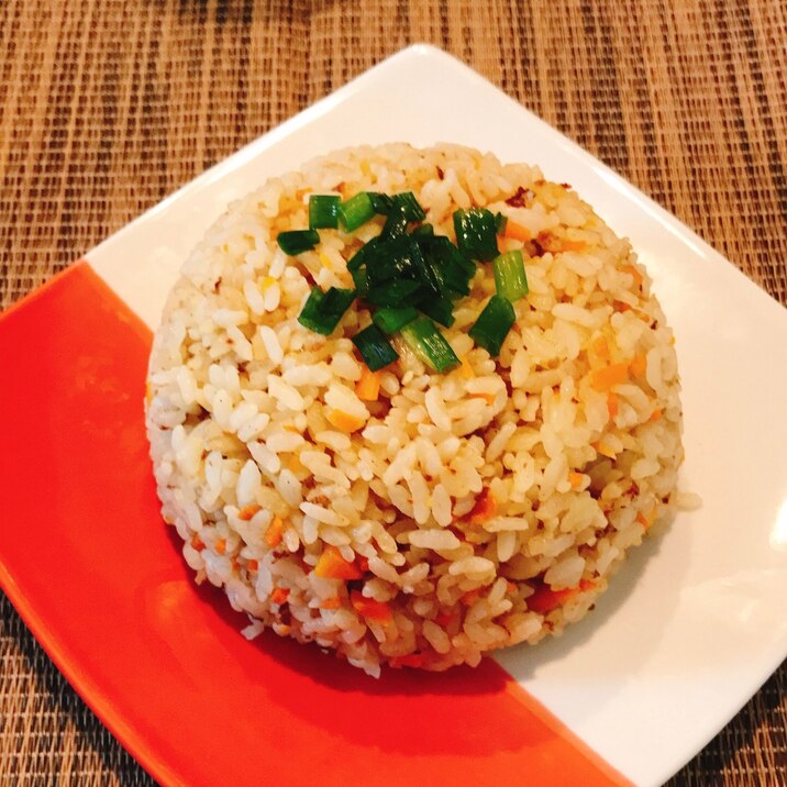 冷やご飯でパラパラガーリックチャーハン レシピ 作り方 By Shiii Mama 楽天レシピ 冷やご飯でパラパラガーリックチャーハン レシピ 作り方 By Shiii Mama 楽天レシピ